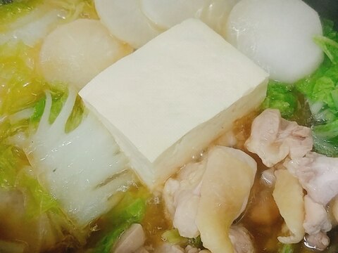 白菜　鶏モモ　大根　豆腐の白だし鍋